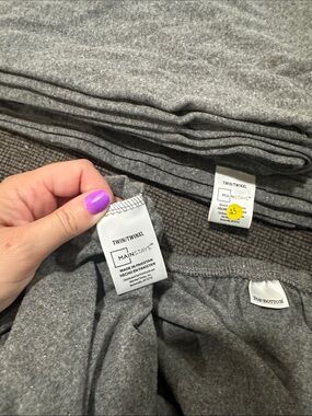Mainstays gray tshirt twin/twin XL  fitted sheet and sheet set- HEATHER Gray